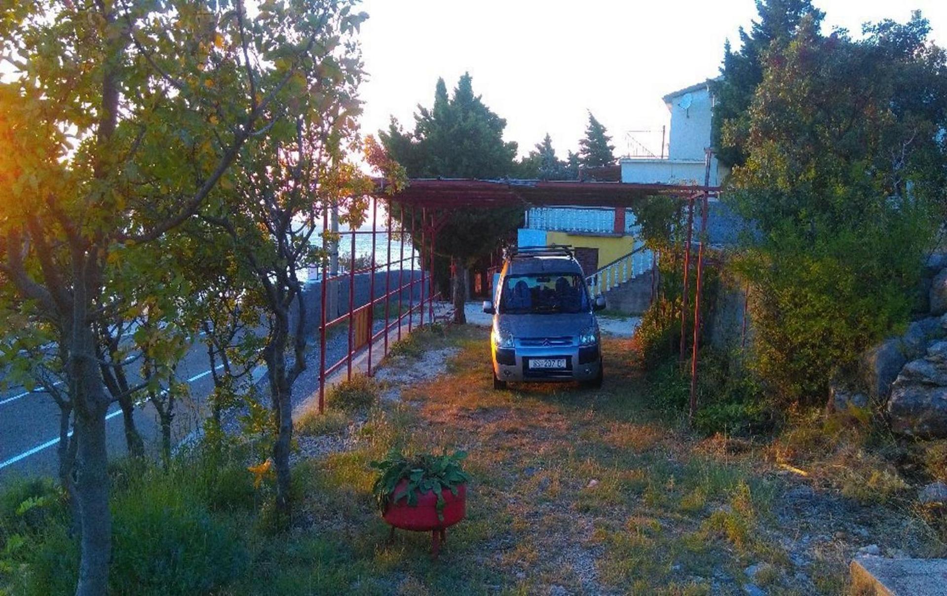 Apartment Irmica Lukovo Sugarje Exterior photo